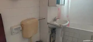 Vând apartament și pământ direct de la proprietar cu 3 camere decomandate  - imagine 4