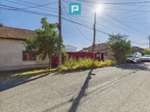 Casă parter pe colţ în Grădişte