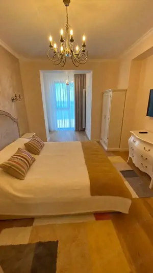 3 camere de inchiriat in Faleza Nord - imagine 11