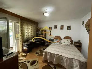 Apartament 2 camere semidecomandat etj1 de vanzare ULTRACENTRAL/ Bacau