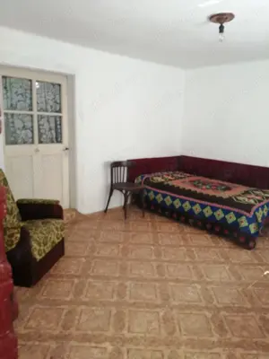 Casă + grădină în Roșia de Secaș - imagine 6