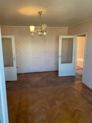 Apartament de vanzare 2 camere , Str Paulesti , et 3 , 62.000 euro neg. - imagine 2