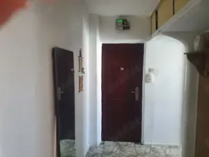 Vând apartament 2 camere , zona J-uri Craiovei