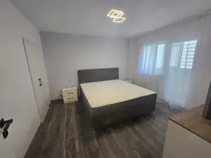 Apartament 2 camere Central, mobilat, utilat, renovat recent - imagine 2