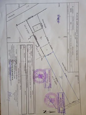 Vând teren intravilan