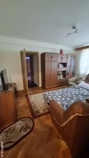 De vanzare apartament 3 camere - imagine 3