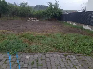 Teren intravilan cu proiect casa