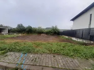 Teren intravilan cu proiect casa - imagine 2