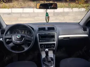 Skoda Octavia II 2010 1,6 diesel 105 CP - imagine 7