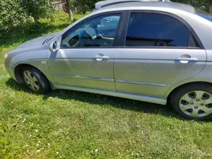 Vând auto Kia Cerato diesel,  2  km. - imagine 9