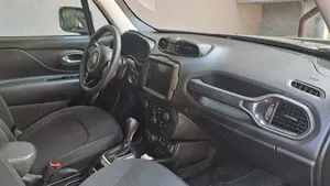 Jeep Renegade 4xe Plug-In Hybrid, model Sport, 240CP, 4x4, Automat, Full option - imagine 6