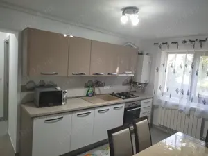 Vând apartament complet mobilat și utilat  - imagine 6