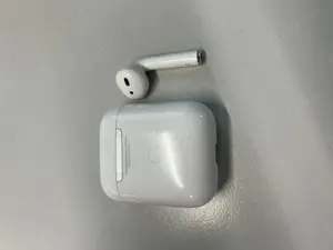 Apple AirPods 2 casti - imagine 3