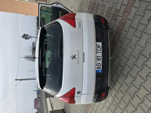 Peugeot 3008 hibrid  - imagine 8