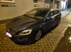 Volvo V60 2.4 D6 AWD 4x4 Plug-In Hybrid 285 C.P - imagine 5