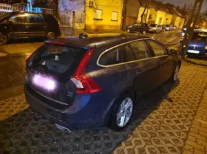 Volvo V60 2.4 D6 AWD 4x4 Plug-In Hybrid 285 C.P - imagine 6