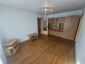 Resita, 2 Cam. Cf. 1, Et. 1, Bulevard, Micro 1 - imagine 2