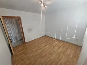 Resita, 2 Cam. Cf. 1, Et. 1, Bulevard, Micro 1 - imagine 15