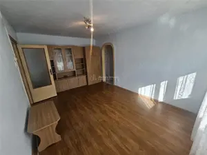 Resita, 2 Cam. Cf. 1, Et. 1, Bulevard, Micro 1 - imagine 12