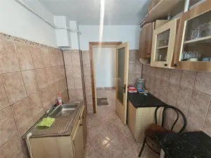 Resita, 2 Cam. Cf. 1, Et. 1, Bulevard, Micro 1 - imagine 7