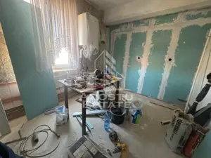 Apartament cu 2 dormitoare decomandat, centrala proprie Ultracentral - imagine 5