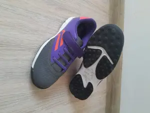 Vând ghete fotbal NOI cu crampoane - imagine 2