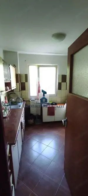 Apartament 3 camere Semidecomandat Covasna-Berceni - imagine 6