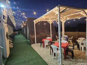 Vând casă în Costinești cu 14 camere și 4 căsuțe