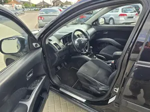 Mitsubishi Outlander 2.0 DI-D Instyle - imagine 6