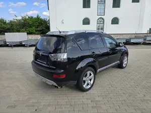 Mitsubishi Outlander 2.0 DI-D Instyle - imagine 5