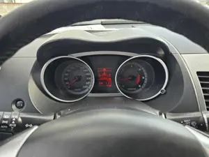 Mitsubishi Outlander 2.0 DI-D Instyle - imagine 8