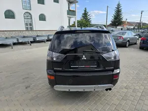 Mitsubishi Outlander 2.0 DI-D Instyle - imagine 20