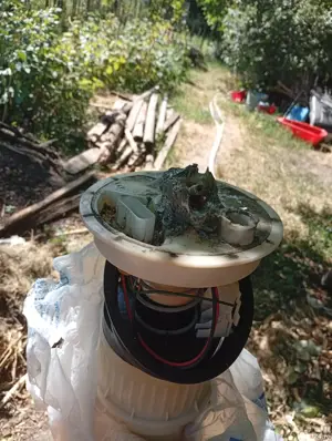 Pompa Mazda 3.1.4 benzina. modele/2004_2008 - imagine 2