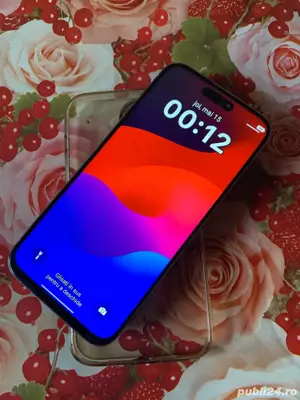 Vand tel iphone 15 pro max liber de retea 5G 