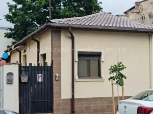 Casă Complet Renovată   Compartimentată în 3 Garsoniere Independente  Tomis II