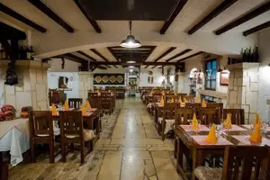 Zona Pta Victoriei, Hotel 4 stele, cu restaurant si crama,comision 0 - imagine 16