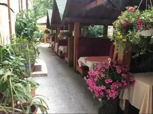 Zona Pta Victoriei, Hotel 4 stele, cu restaurant si crama,comision 0 - imagine 19