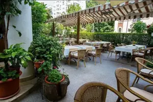 Zona Pta Victoriei, Hotel 4 stele, cu restaurant si crama,comision 0 - imagine 12