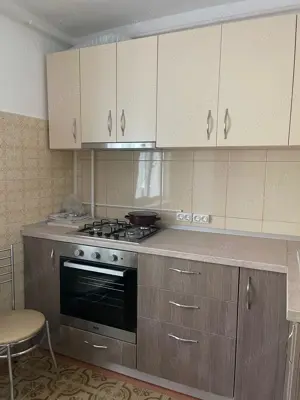 Inchiriez apartament trei camere, Eremia Grigorescu, renovat, Pitesti