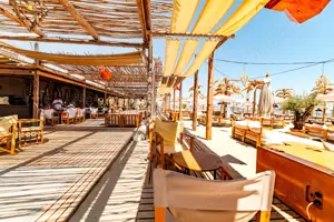 2 dormitoare pe plaja White Sea la cheie... - imagine 9