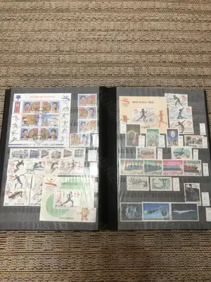 Vand colectie de timbre de pe 5 continente - imagine 3