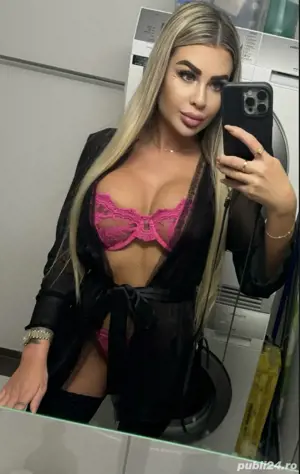  blondă siliconată top escort!!!!!