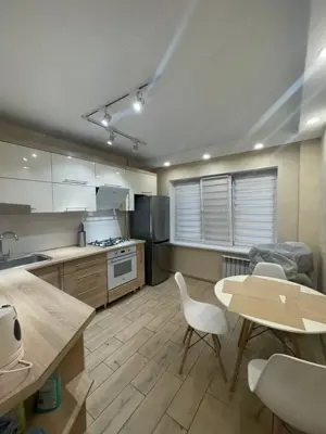 Garsoniera libera la inchiriat in zona Florilor