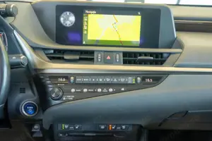 Lexus ES 300h 2.5 Hybrid Automat - imagine 15