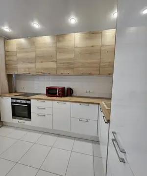 Oferim spre inchiriere apartament cu 2 camere in zona Eroii Revolutiei 
