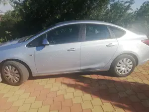 Vand Opel Astra 2016,1600 cm3,50.000 km, GPL benzina, unic proprietar - imagine 12