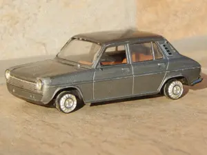 Macheta Simca 1100 1968 scara 1:43 uzata cu multe lipsuri pt diorame