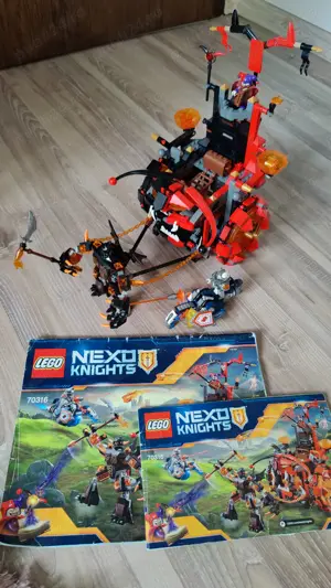 LEGO Nexo Knights 70316 - Jestro's Evil Mobile