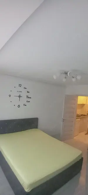 Vând camera de cămin  transformată în garsoniera