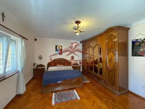 Vila 5 camere mobilata si utilata cu gradina, la doar 2 km de Făgăraș, 160.000€ - imagine 4